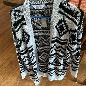 Womens size 1X long open sweater. NWT